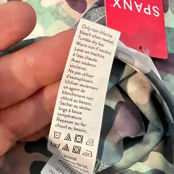 Spanx Woman’s 7/8 Leggings Painted Camo Pink Multi Active Printed Booty Boost XS - Picture 11 of 11